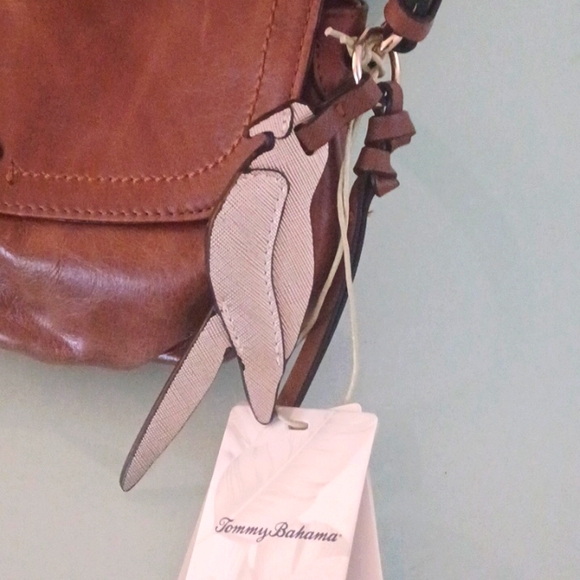 Tommy Bahama Lerum Clutch Crossbody Leather Handbag Cognac NWT - Picture 1 of 12